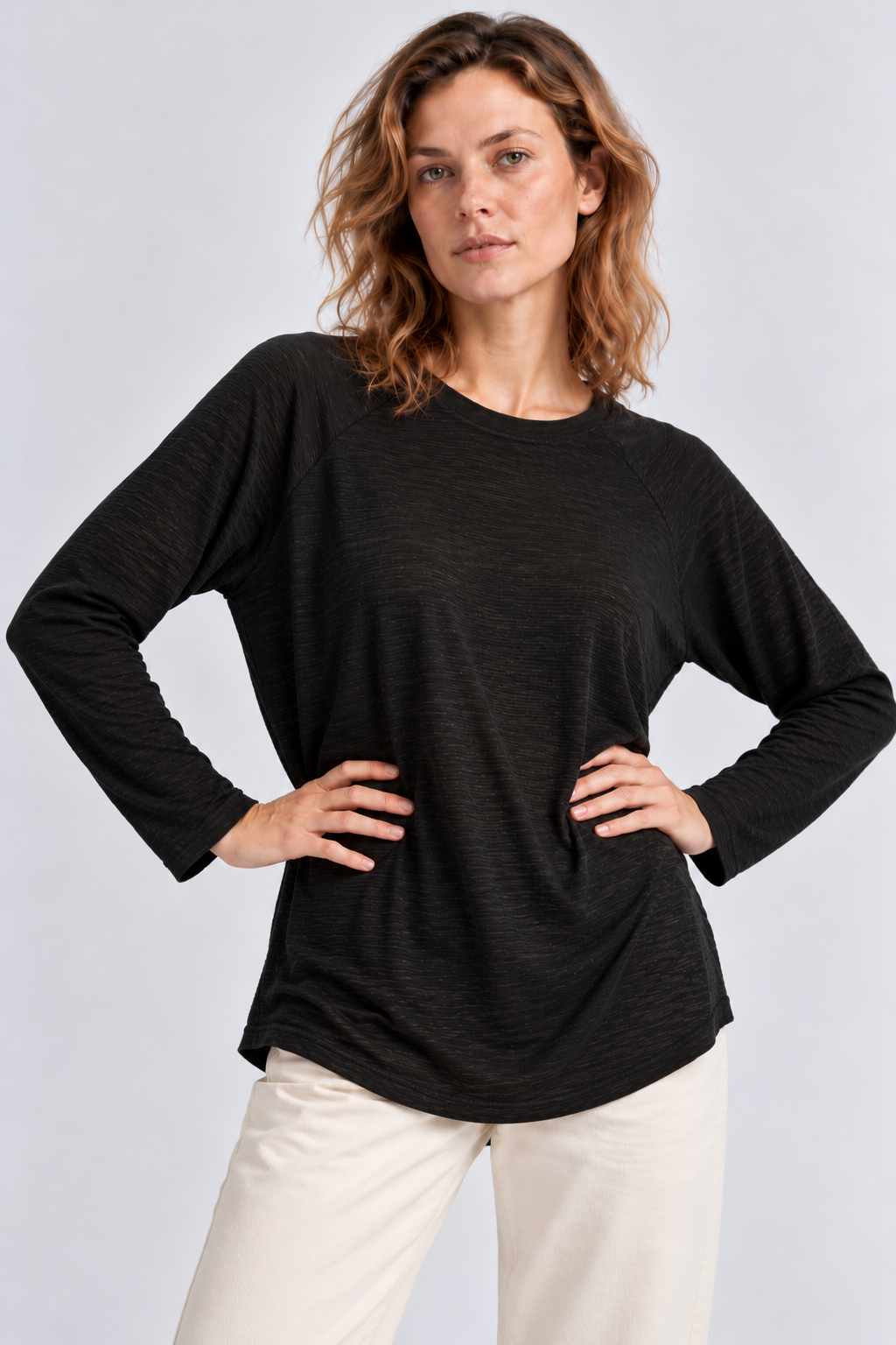 חולצת ביירון שחורה
